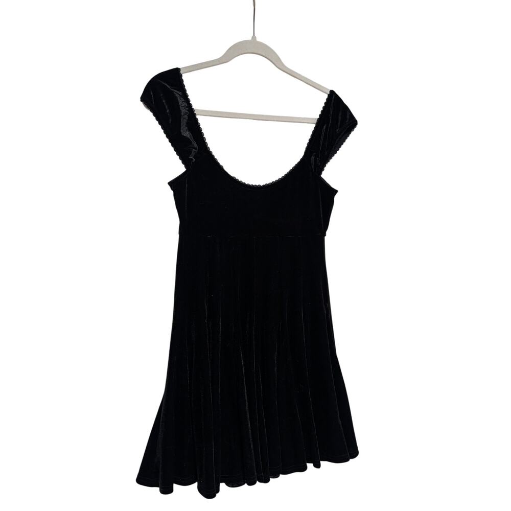 Sky to Moon Black Velvet Dress Small with Heart Detail - Picture 7 of 7